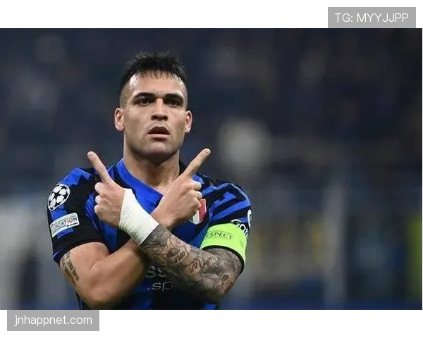 劳塔罗高位逼抢如何撕裂防线并实现前锋角色升级？