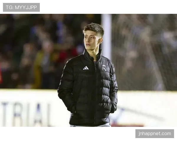 居莱尔更适合踢边锋还是中场？战术适配性深度解析